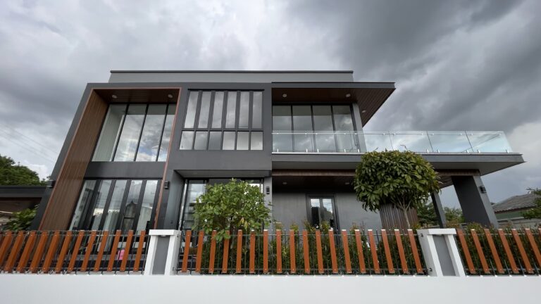 ภาพระหว่างดำเนินการก่อสร้าง NKP HOUSE ยกเสาเอก 27 พ.ย. 2023  แล้วเสร็จ 28 พค. 2024